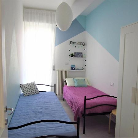 Happy Whale Apartment Rimini Dış mekan fotoğraf