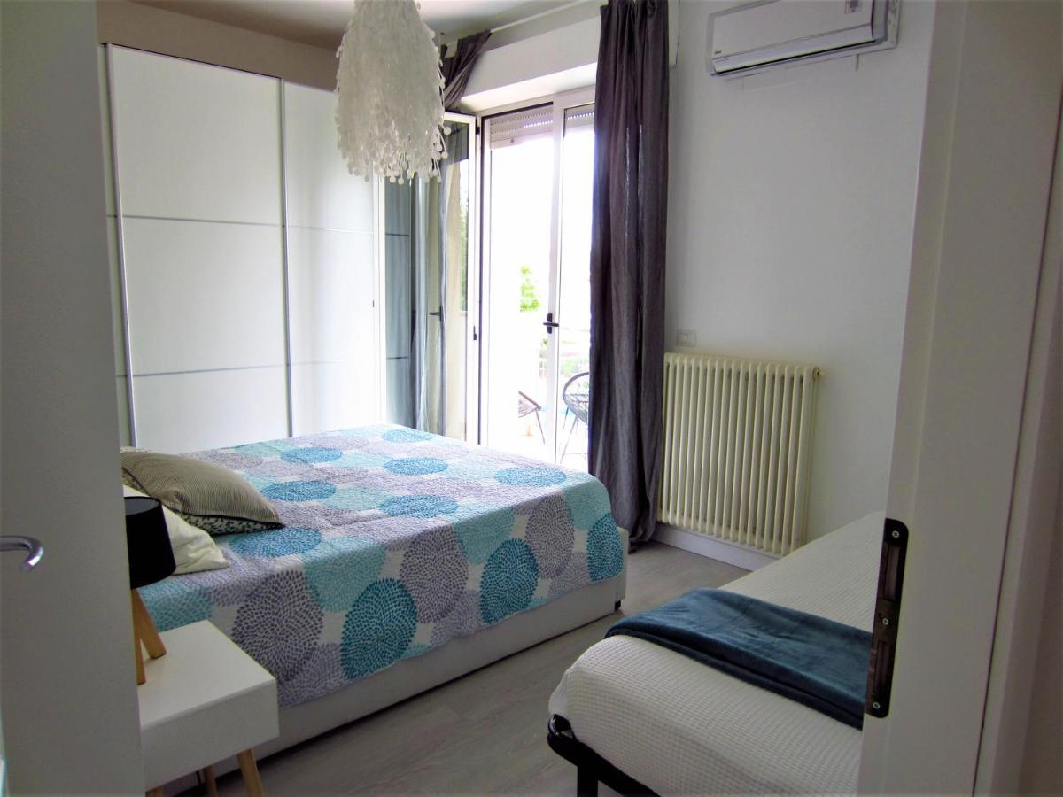 Happy Whale Apartment Rimini Dış mekan fotoğraf