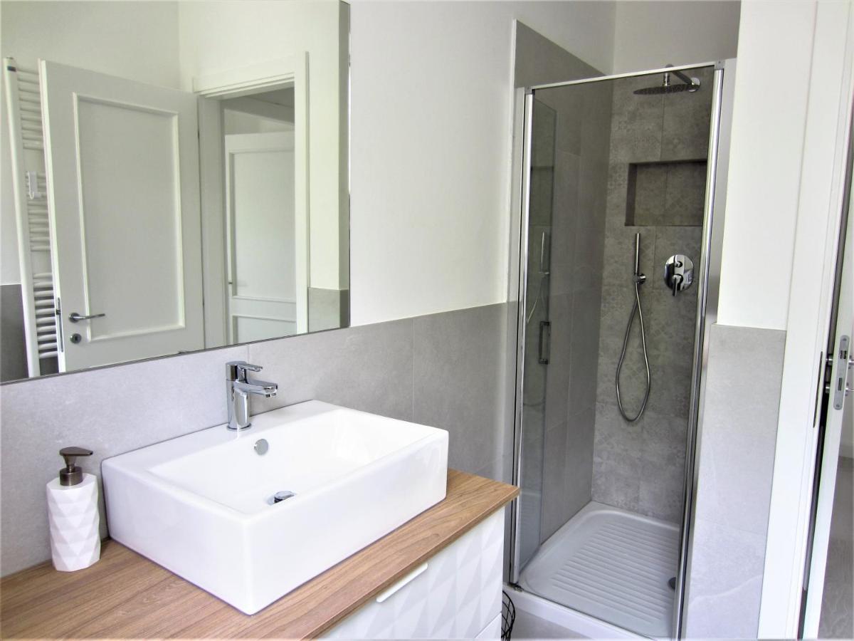 Happy Whale Apartment Rimini Dış mekan fotoğraf
