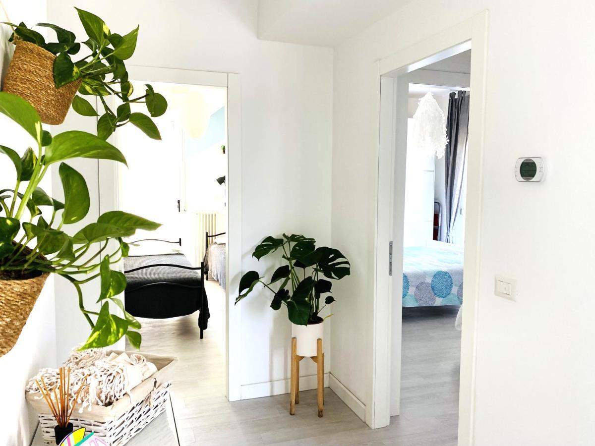 Happy Whale Apartment Rimini Dış mekan fotoğraf