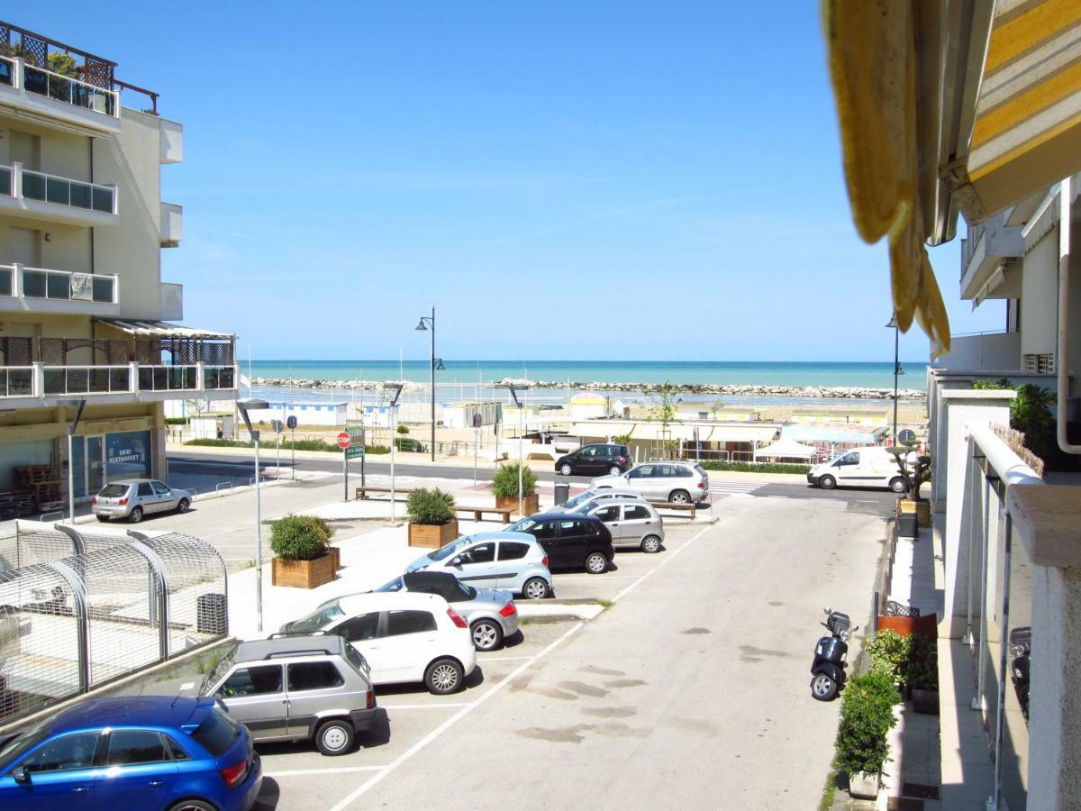 Happy Whale Apartment Rimini Dış mekan fotoğraf